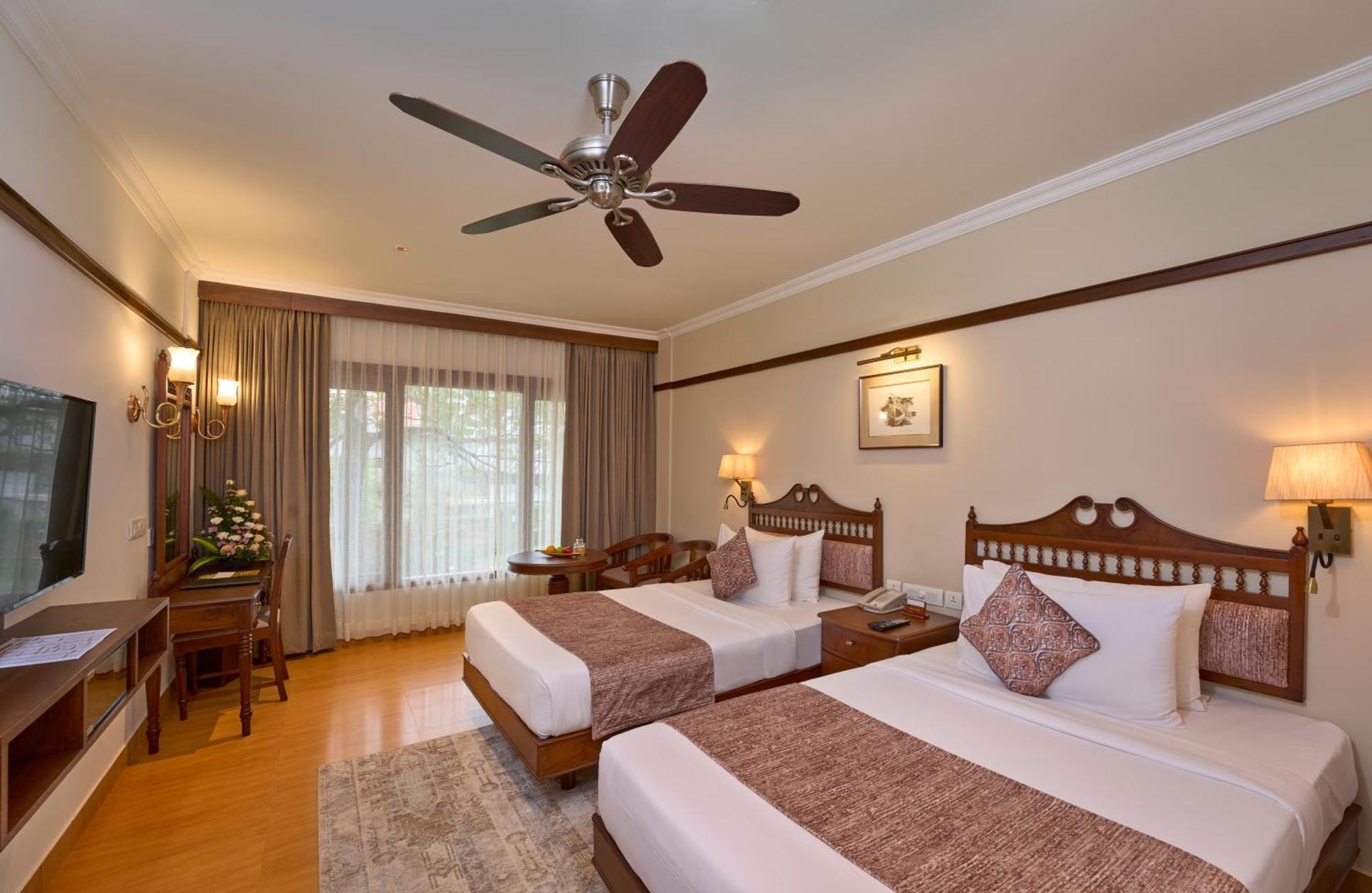The Raviz Kadavu, Kozhikode Hotel Kültér fotó