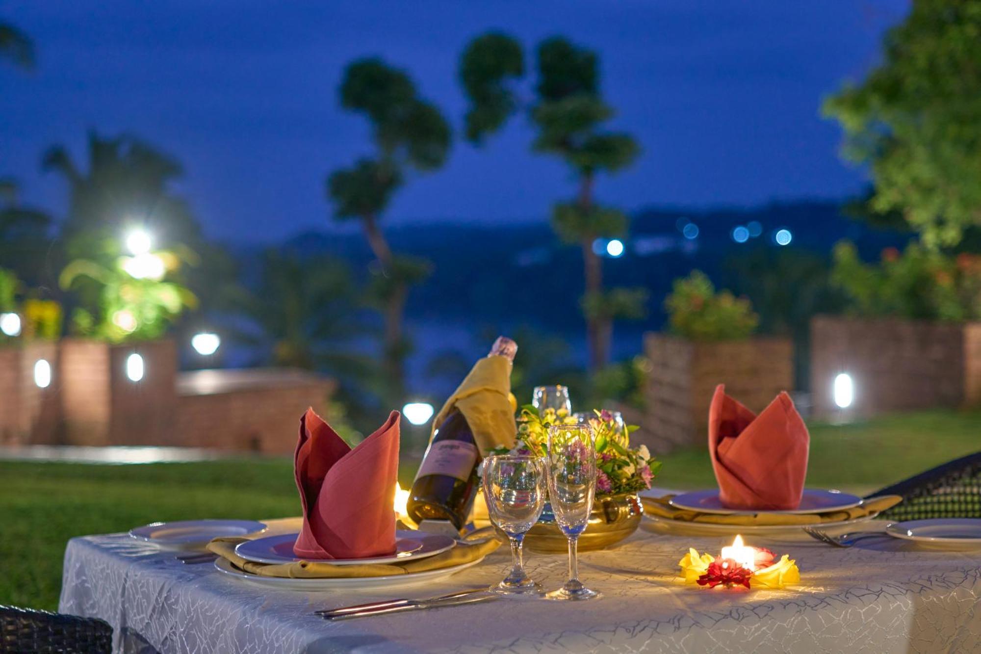 The Raviz Kadavu, Kozhikode Hotel Kültér fotó
