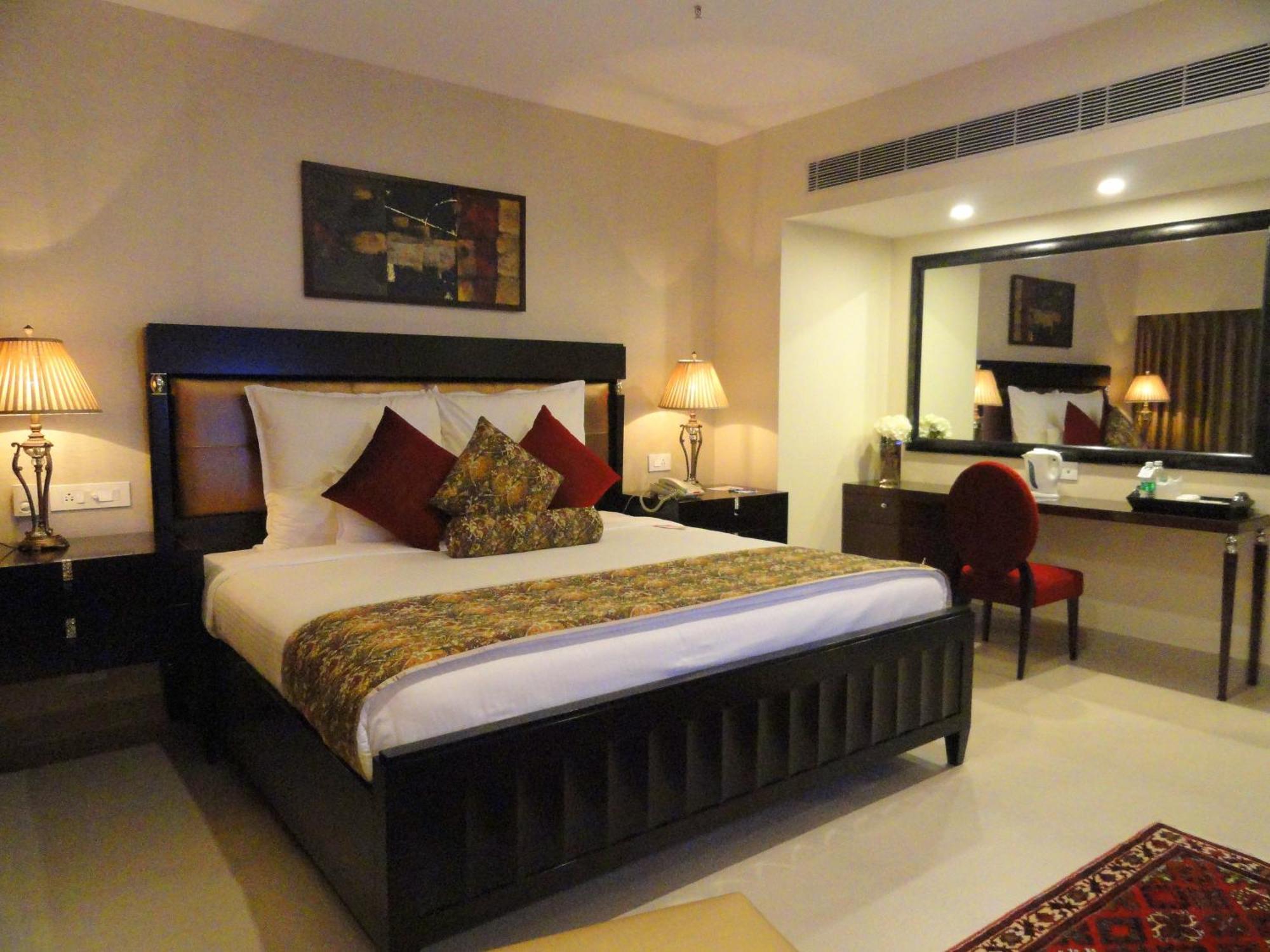 The Raviz Kadavu, Kozhikode Hotel Kültér fotó