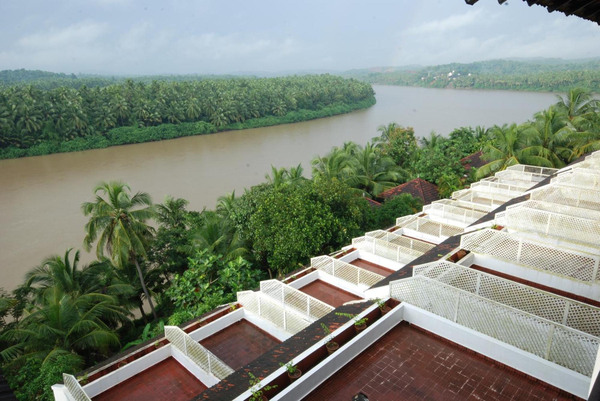 The Raviz Kadavu, Kozhikode Hotel Kültér fotó