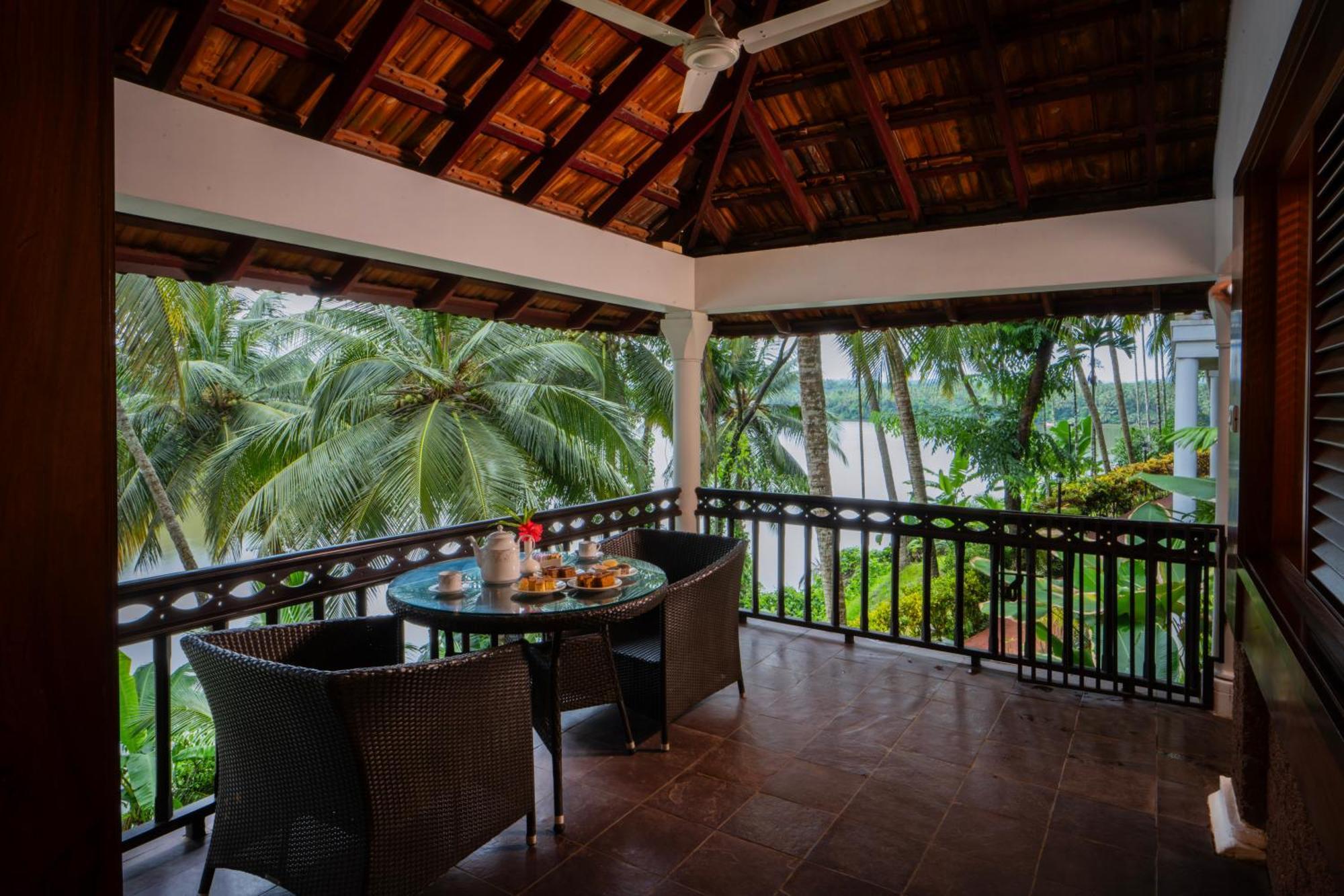 The Raviz Kadavu, Kozhikode Hotel Kültér fotó