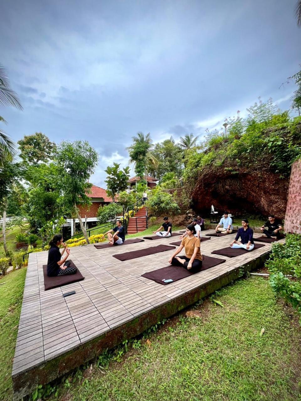 The Raviz Kadavu, Kozhikode Hotel Kültér fotó