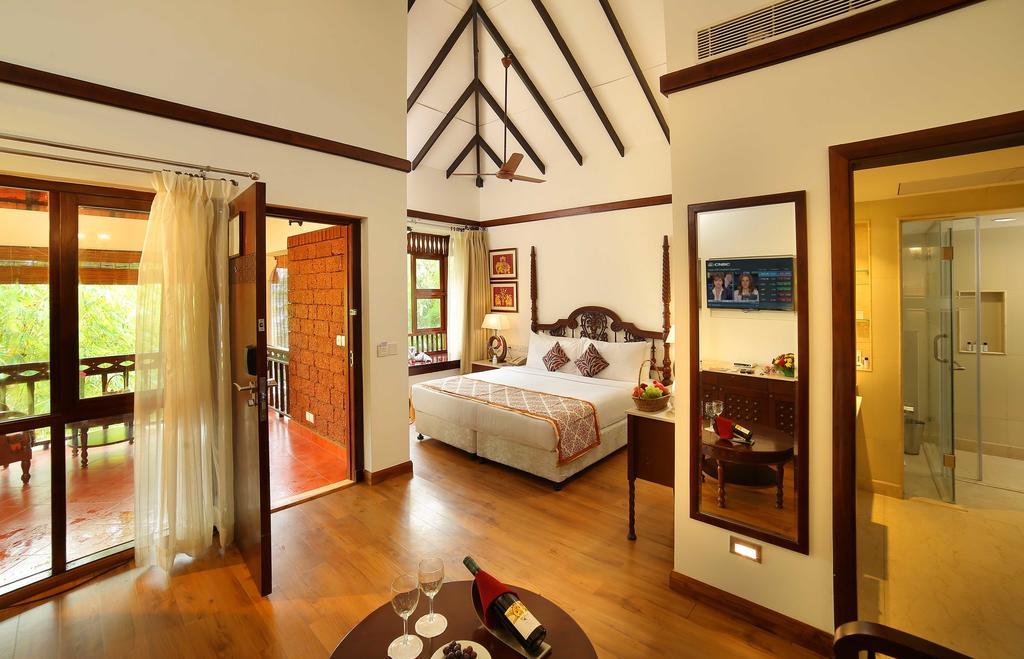 The Raviz Kadavu, Kozhikode Hotel Kültér fotó